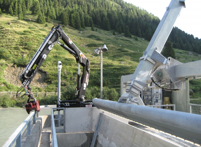 BRAUN Technologies - Telescope Rake Cleaning